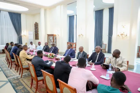 le président sall console et dialogue avec la coordination des étudiants de saint-louis